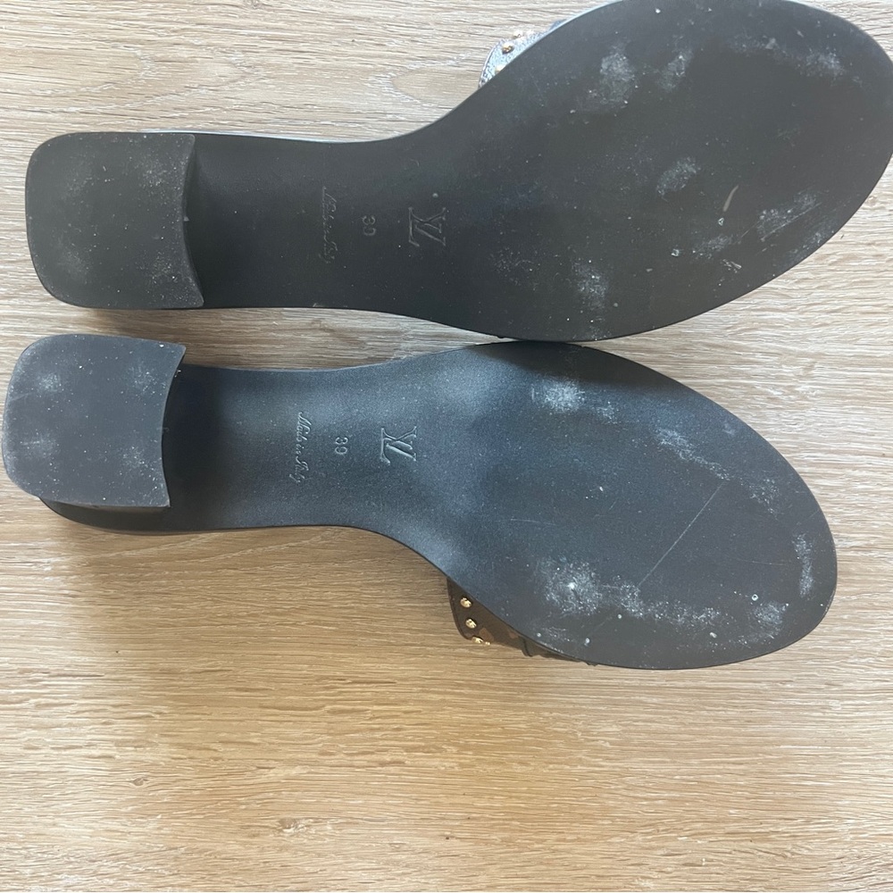 Slip on - Picture 2 of 2